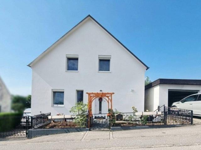 Naturnah wohnen – gepflegtes, thermisch saniertes Einfamilienhaus