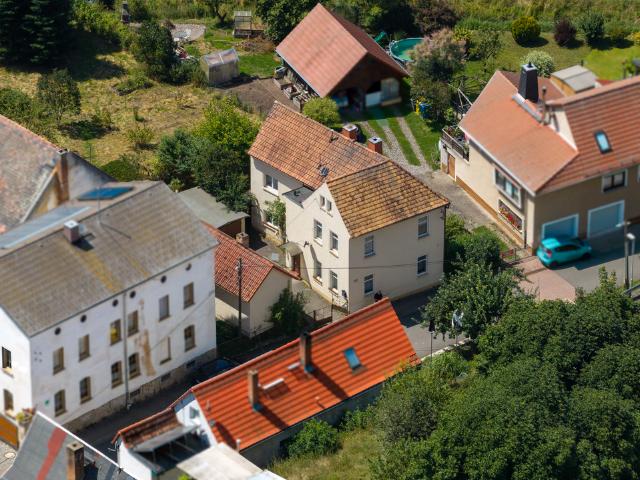 Naturnah wohnen – Haus mit Garten und Gestaltungsspielraum in Gera Aga