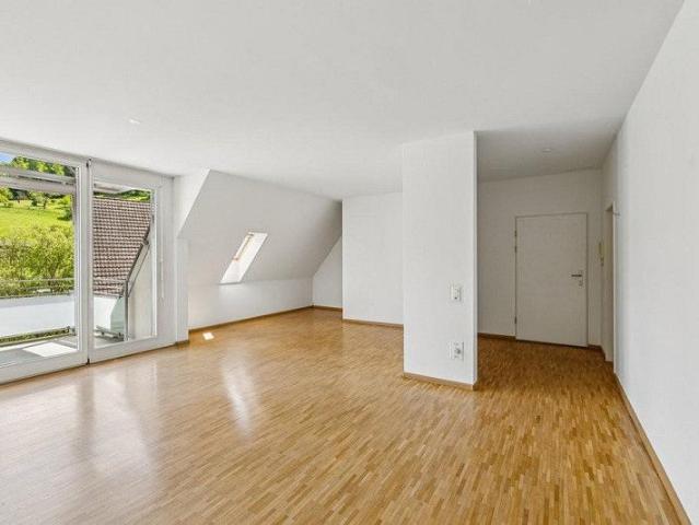 Naturnah wohnen mit besonderem Extra 4.5 Zi.Whg mit eigenem Dachspitz