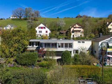 Naturnah in Zofingen 2 Familienhaus mit Attika Potenzial