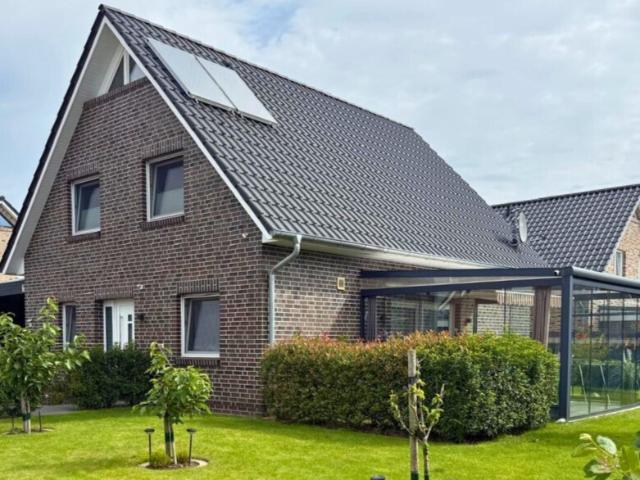 Naturnah & modern wohnen – Neubau Traumhaus in Brake Golzwarden