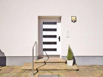 Naturnahe, renovierte Wohnung mit Terrasse und Stellplatz