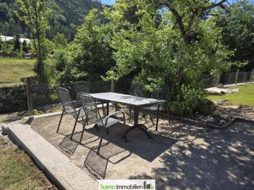 TRAUM Lage neben Bach ohne unmittelbare Nachbarn! Gepflegtes Wohnhaus mit 2 Einheiten u großem Garten