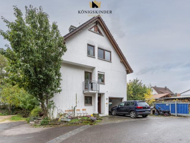 Naturnahes Wohnen am Reiterhof – Großzügige 4 Zimmer Dachgeschosswohnung mit Südbalkon