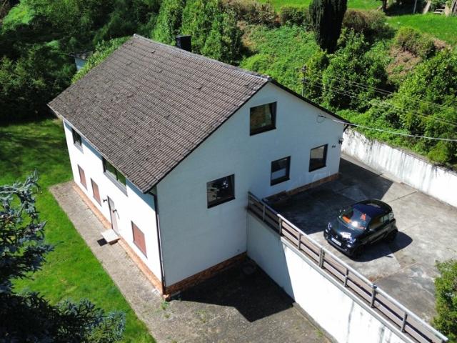 Naturnahes Wohnen – geräumiges Einfamilienhaus mit Traumgrundstück in ruhiger Lage von Pirmasens!