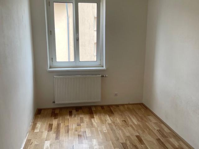 naturnahes wohnen in zentrumsnaher lage! 4 zimmer wohnung mit balkon in ried im innkreis umgeben von einer 1a infrastruktur!