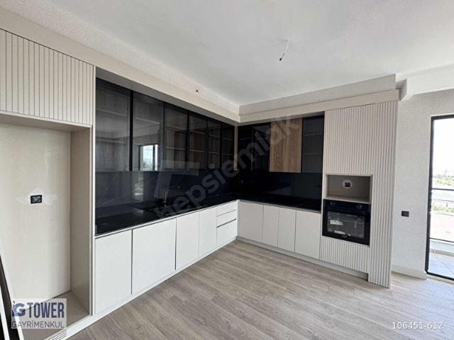 NATURA PORT'DA 9.KAT CADDEYE CEPHE 2+1 SATILIK DAİRE