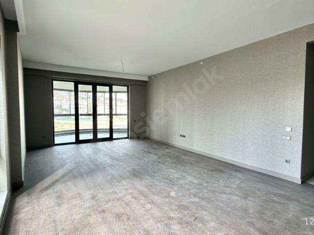 NATURA VADİ SIFIR VADİ CEPHELİ A BLOKLARDA OTURUMA HAZIR 4+1