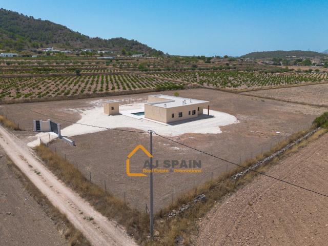 Naturaleza, privacidad, tranquilidad y una vivienda moderna. 191m² Abanilla