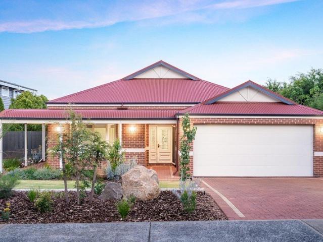 Naturaliste Heights With Room to Grow!