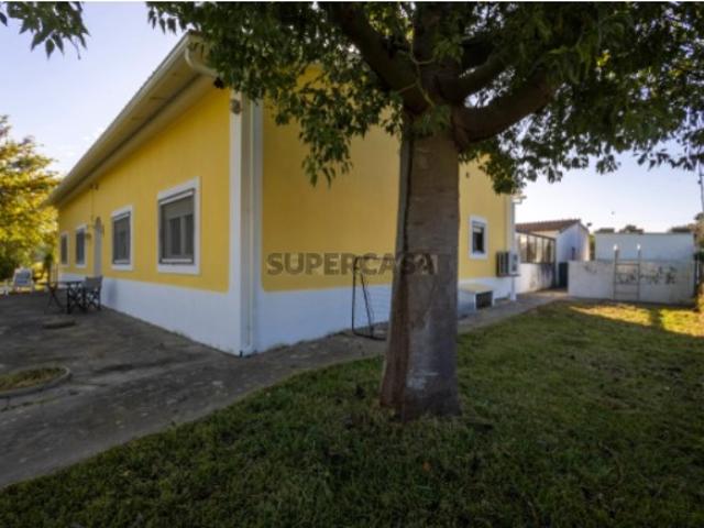 Natureza, Conforto e Potencial de Investimento Propriedade Única em Vale de Carrascas