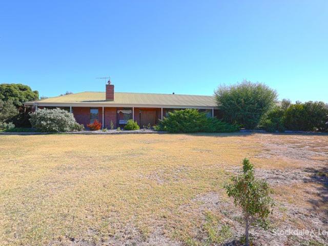 Nature Lovers Dream Home in Prime Location