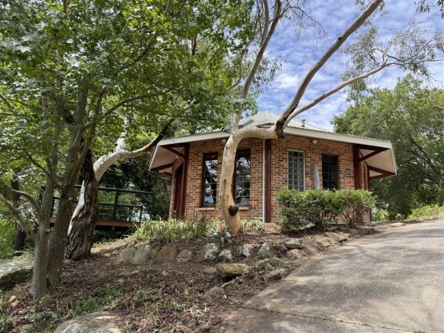 Nature Lover's Escape Unique One Bedroom Brick Yurt on 50 Acres of Bushland & Horse Paddocks