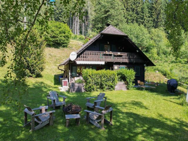 Naturidyll in absoluter Alleinlage – Charmantes Ferienhaus