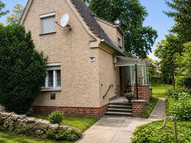 Naturidylle mit Entwicklungspotenzial – kleines Einfamilienhaus auf ca. 673 m² nahe dem See