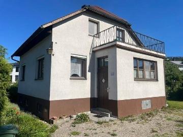 Naturparadies mit Potenzial: Charmantes Bastlerhit Einfamilienhaus im Herzen von Walding