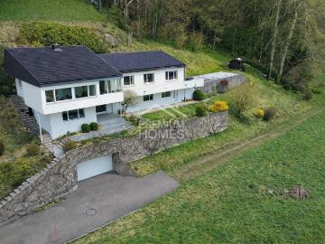 NATURVILLA MIT PANORAMABLICK