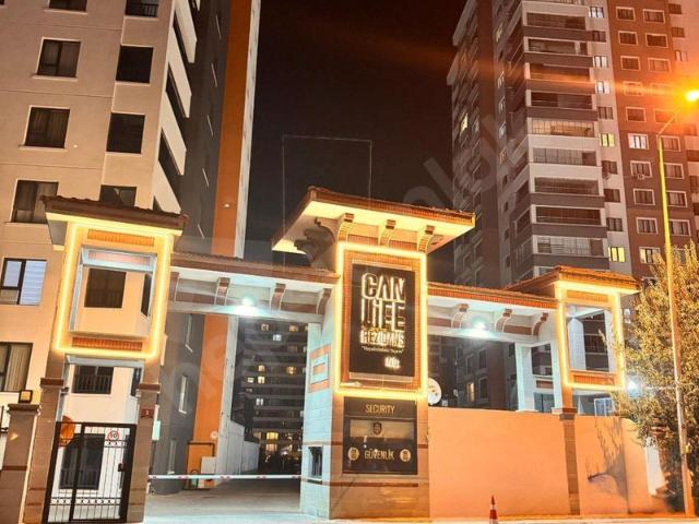 NATA VEGA AVM YANI  SİTEDE CAN LİFE REZİDANS 4+1 245M2 12.KAT 724GÜVENLİKASANSÖRMANZARAGARAJLI
