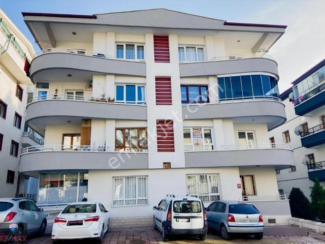 Natoyolu Yakını 3+1 Ara Kat Genç Bına'da Otoparklı Yapılı Daıre