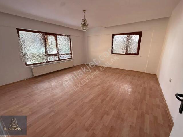 Natoyolu Cad.yakını Kat Konumunda 3+1 Cepheleri Açık Daire