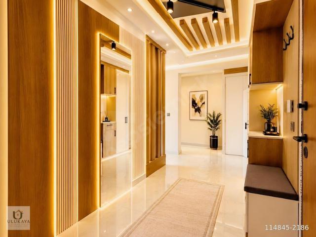 NATOYOLU CAD.YAKINI YERDEN ISITMALI SIFIR BİNA'DA LÜKS 3+1 DAİRE