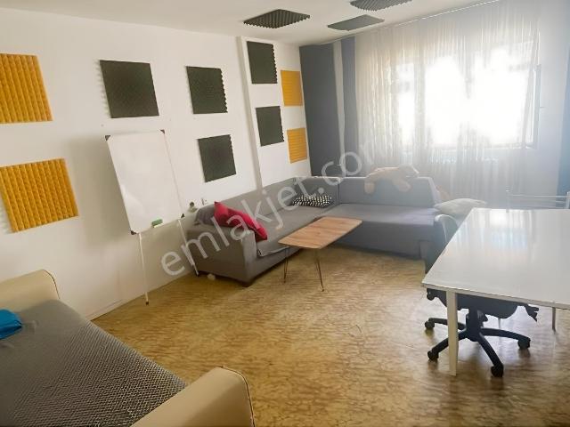 Natro'dan Bahçelievler Seylap Cd 3+1 Ara Kat Asansörlü Kiralık