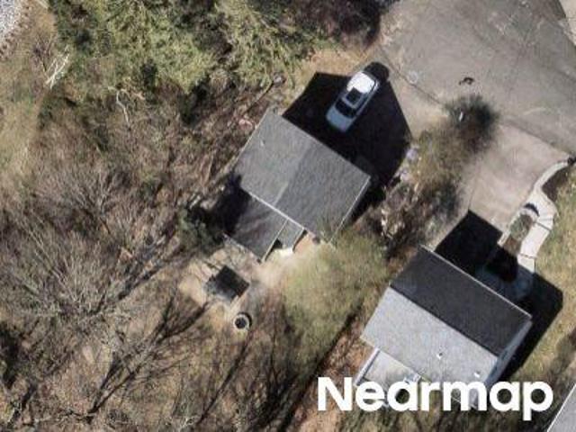 Naugatuck Ave