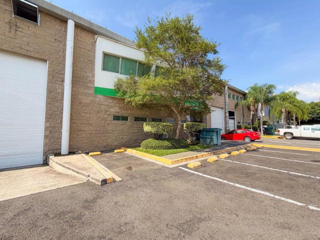 NAVE EN PARQUE INDUSTRIAL AV. AVIACION