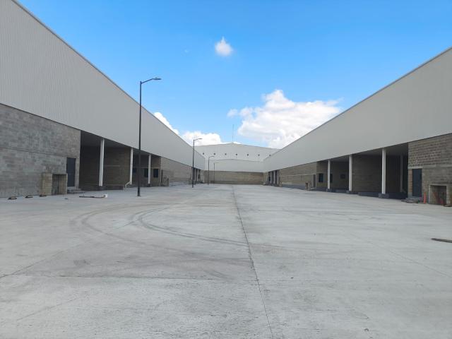 NAVE EN RENTA EN PARQUE SAN IGNACIO