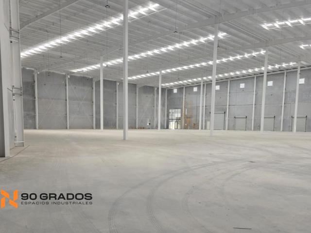 NAVE EN RENTA EN SANTA CATARINA