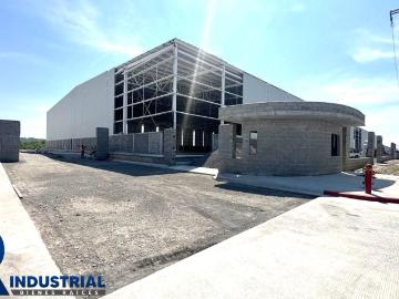 NAVE EN RENTA ZONA PESQUERIA