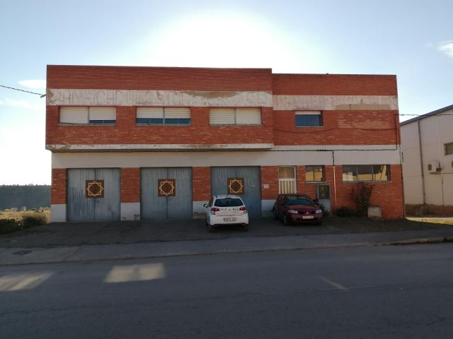 Nave en venta. TERUEL