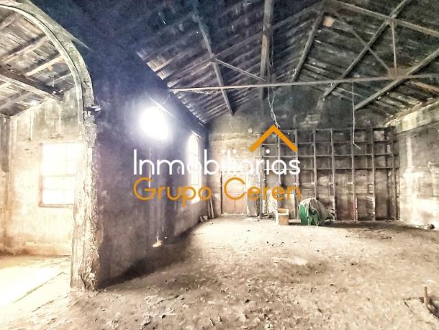 NAVE INDUSTRIAL CON JARDÍN DE 515 M2, PERFECTA PARA NEGOCIO DE HOSTELERÍA POR SU UBICACION DENTRO DEL CAMINO DE SANTIAGO