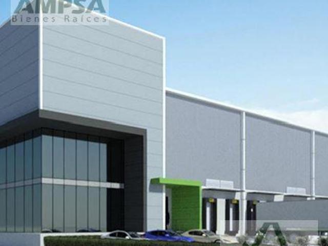Nave Industrial en Avenida Principal en Toluca en Renta