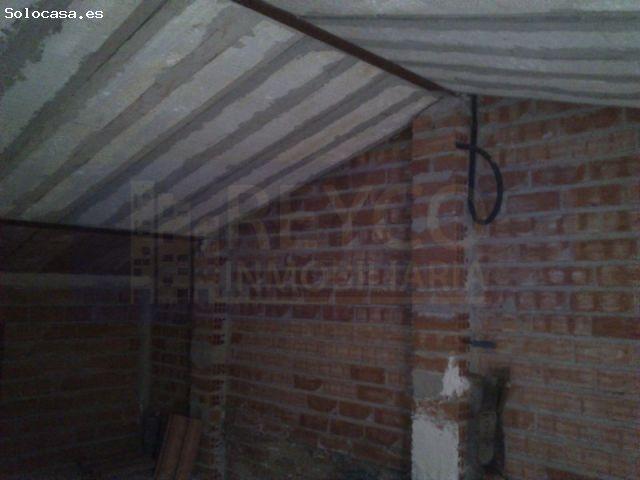nave industrial en najera de 465.92m2