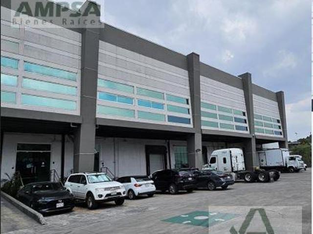 Nave industrial en San Pedro Barrientos Tlalnepantla en Rente