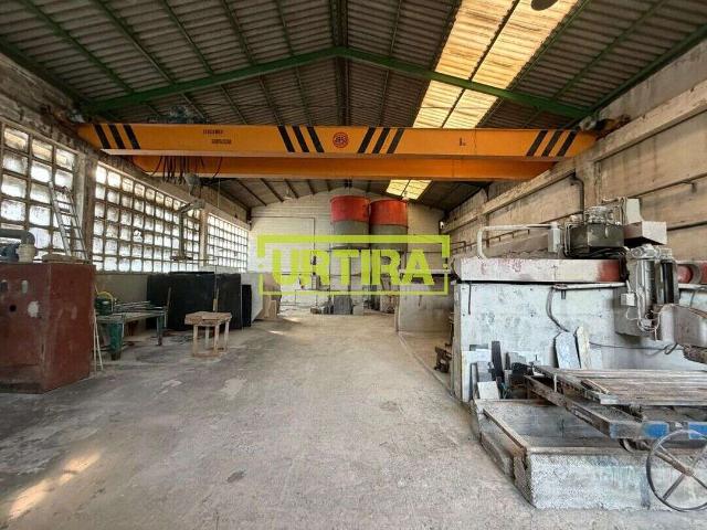 NAVE INDUSTRIAL EN VENTA EN ADUNA 370 m² construidos | Puente Grúa 5 Tn | Nave de esquina | Excelente acceso para tráiler