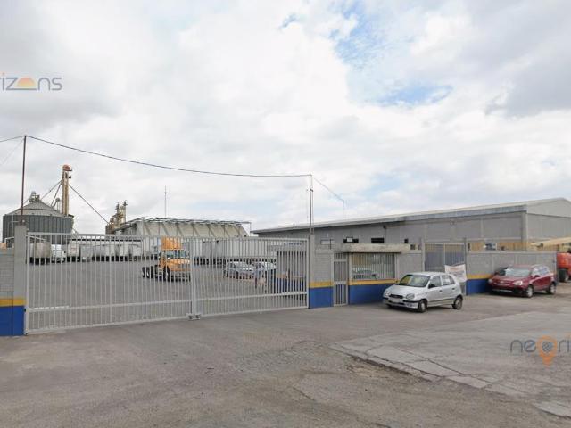 Nave y Patio de maniobras ubicado en Eje 110 ESQUINA con Av. Industrias Zona Industrial S.L.P