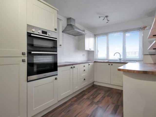 Navigation Close, Murdishaw, Runcorn. 3 bed terraced house to rent £975 pcm £225 pw