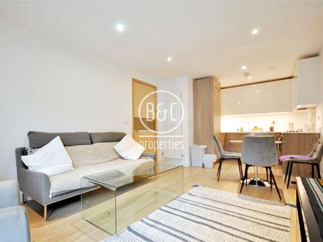 Navigation House, Marine Wharf, Whiting Way, London SE16, 1 bed flat to rent, £2,050 pcm | PrimeLocation
