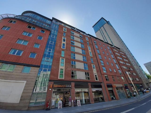 Navigation Street, Birmingham B5 2 bed apartment to rent £1,313 pcm £303 pw