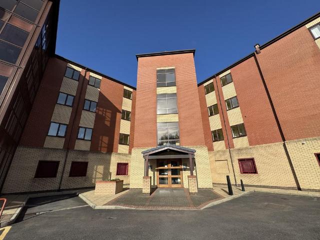 Navigation Way, Preston PR2 2 bed flat to rent £1,000 pcm £231 pw