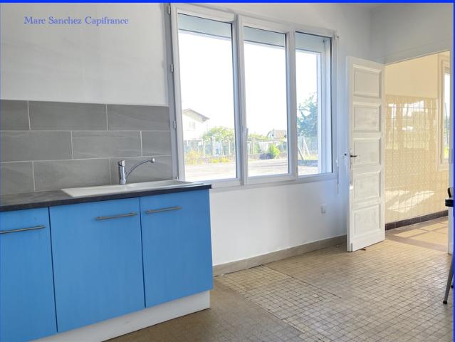 Nay 64 Maison à vendre 8 pièces 158 m2 avec 2 garages + Ateliers et dependances sur 5668 m2 de terrain