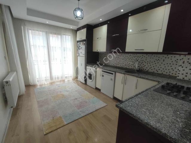 Naz Bayrak Altında 150 Mt Daire