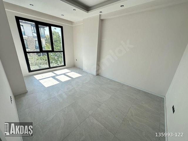 NAZ BAYRAK ANA CADDE ARKASI 2+1 100 M2 SATILIK DAİRELER