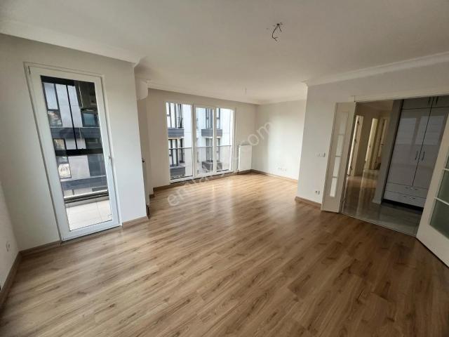 Naz Emlaktan Barbaros Mahallesinde Yeni Binada 3+1 Kiralık Daire