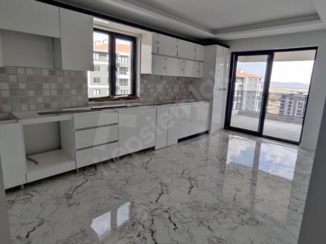 NAZ EMLAK TAN KİRALIK SIFIR LÜKS 3+1 DAİRE