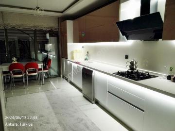 Nazarbayev Park Yakını Site 4.kat 4+1 Hobi Bahçeli Masrafsız