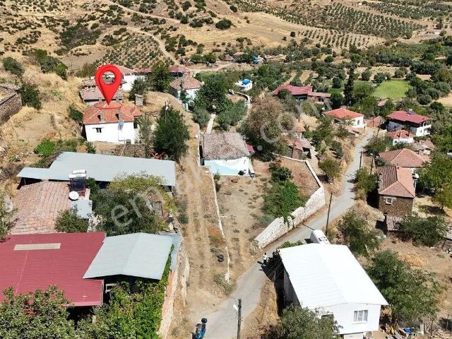 Nazilli Beğerli'de 383 M² Bahçeli Satılık Köy Evi
