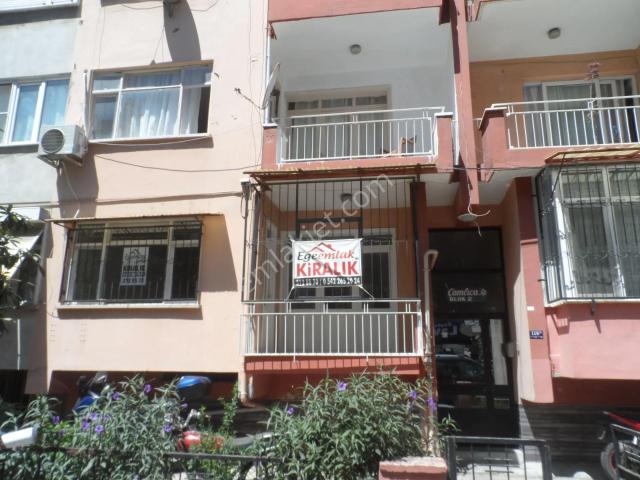 Nazilli Ege Emlak Ofisinden Yıldıztepe Mah. Zemin Kat Doğalgaz Kombili Kiralık Daire